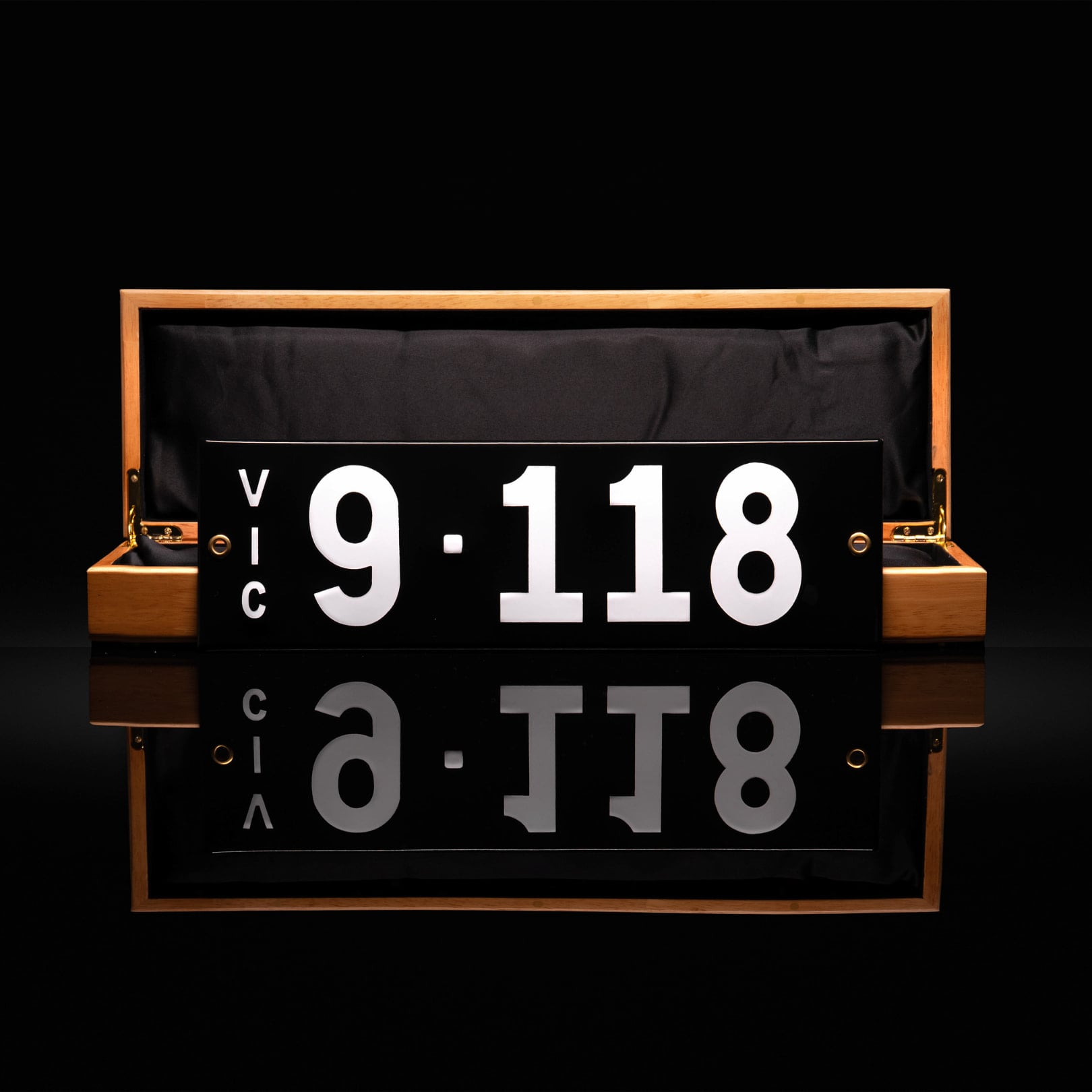 Heritage number plate displaying 8·818