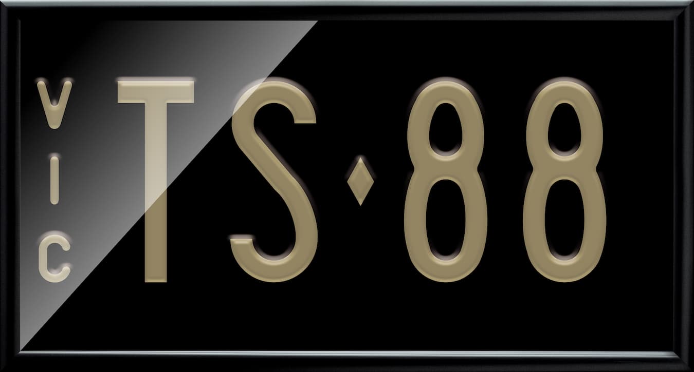 Signature plate combination 911 P in the black slimline colour option